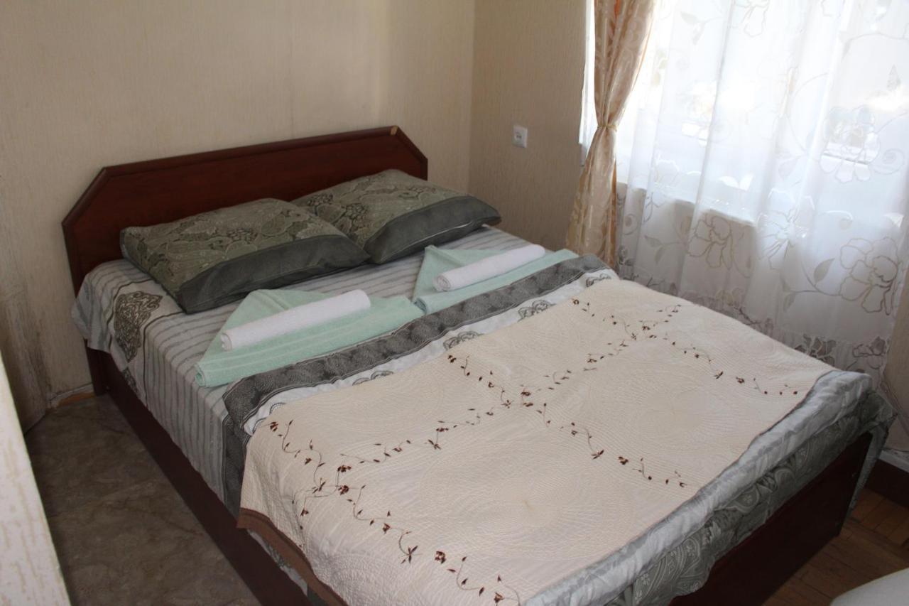 21 На Удачу Hotel Rustavi  Ngoại thất bức ảnh